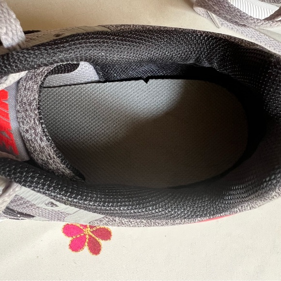 Nike Women’s Run Swift Sneakers - Picture 4 of 5